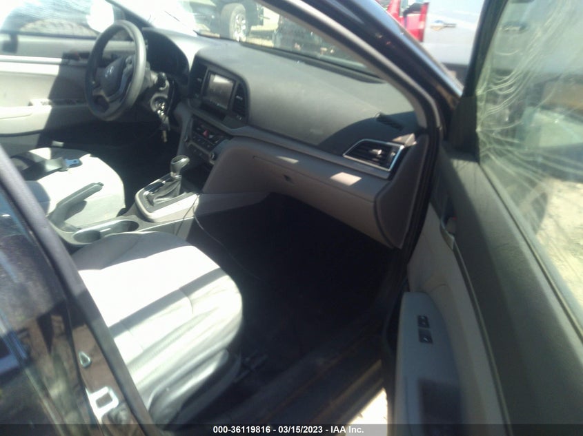 VIN 5NPD74LF5JH260497 2018 HYUNDAI ELANTRA SE