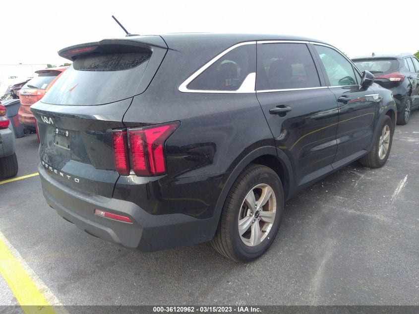 VIN 5XYRG4LC0NG088601 2022 KIA SORENTO LX