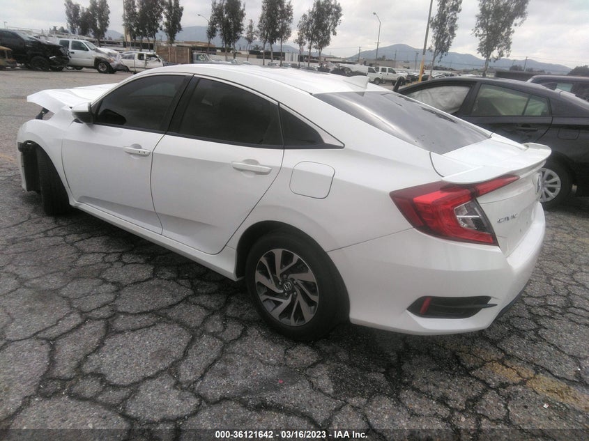 VIN 2HGFC2F76JH557883 2018 HONDA CIVIC SEDAN EX