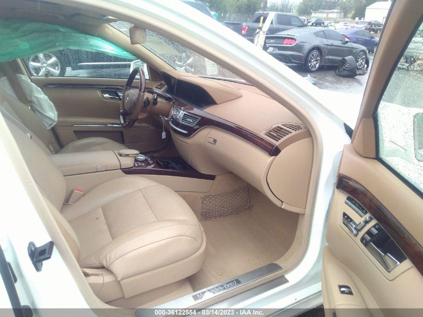 2013 MERCEDES-BENZ S-CLASS S 550 - WDDNG7DB3DA534105
