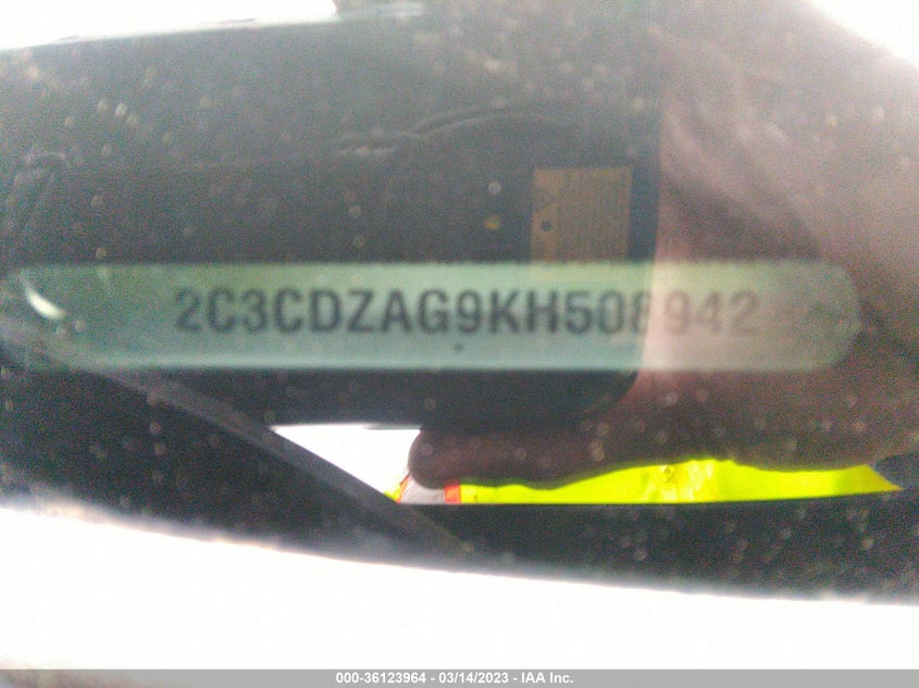 VIN 2C3CDZAG9KH508942 2019 DODGE CHALLENGER SXT