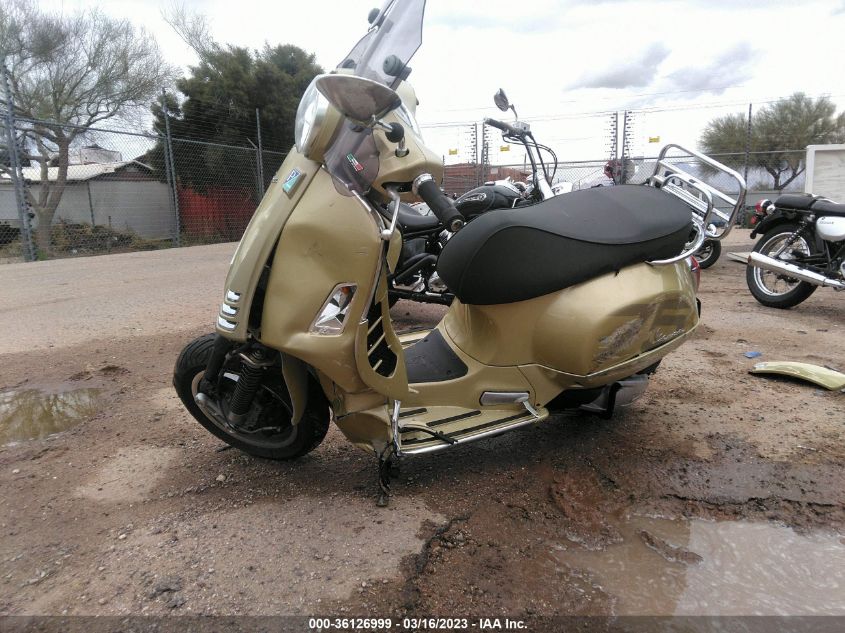 2021 VESPA GTS 300 SUPER ZAPMA39M9M5202641