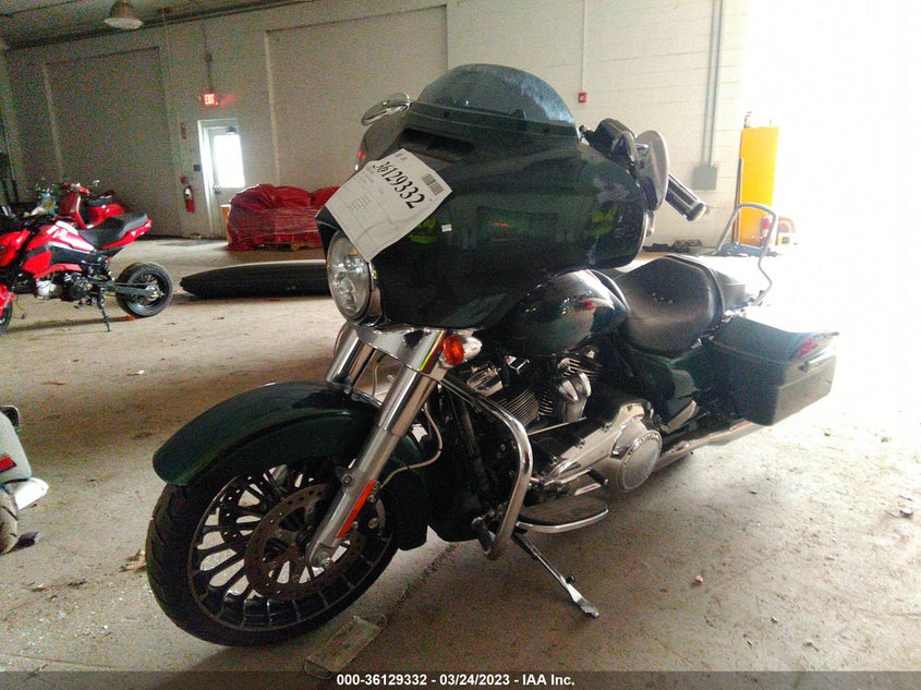 VIN 1HD1KBC11JB635361 2018 HARLEY-DAVIDSON FLHX STREET GLIDE