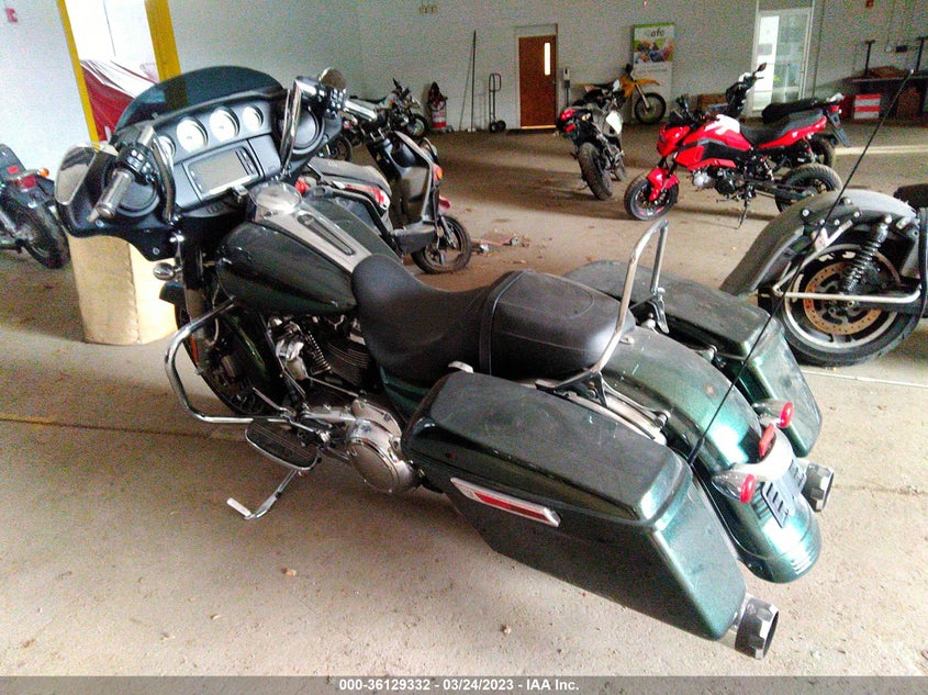 VIN 1HD1KBC11JB635361 2018 HARLEY-DAVIDSON FLHX STREET GLIDE