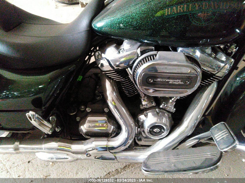 VIN 1HD1KBC11JB635361 2018 HARLEY-DAVIDSON FLHX STREET GLIDE