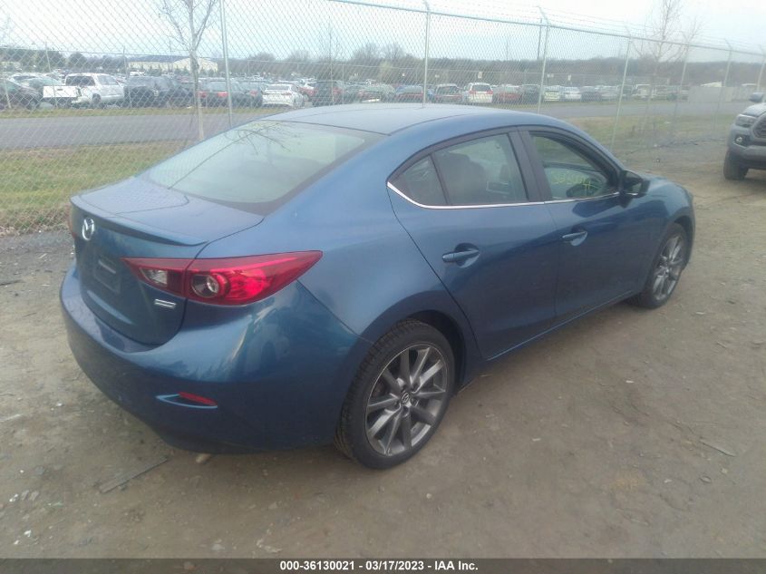 2018 MAZDA MAZDA3 4-DOOR TOURING 3MZBN1V30JM214050