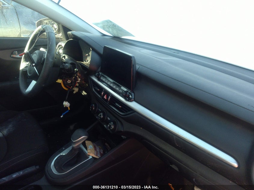 VIN 3KPF24AD8ME411107 2021 KIA FORTE LXS