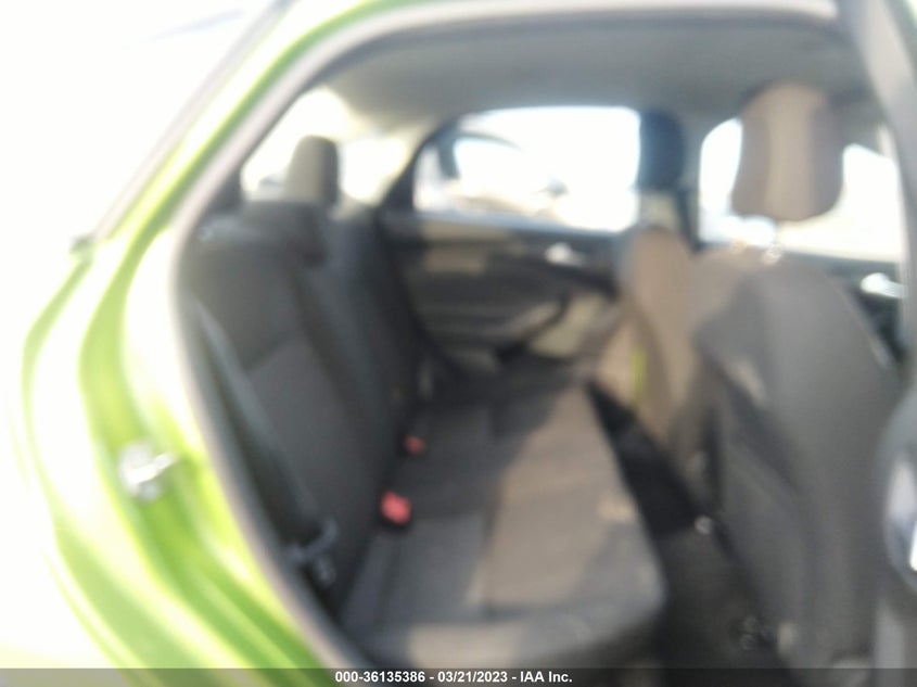 VIN 1FADP3F2XJL238600 2018 FORD FOCUS SE