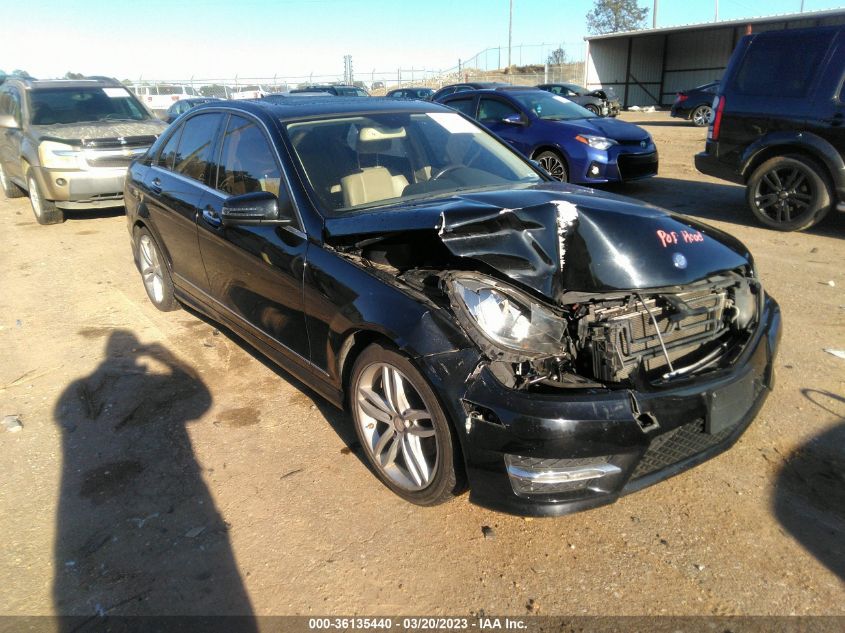 2013 MERCEDES-BENZ C 250 SPORT/LUXURY - WDDGF4HB4DA845157