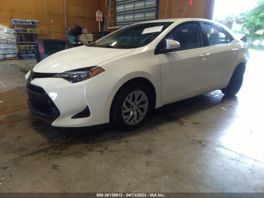 VIN 2T1BURHE4KC210613 2019 TOYOTA COROLLA LE