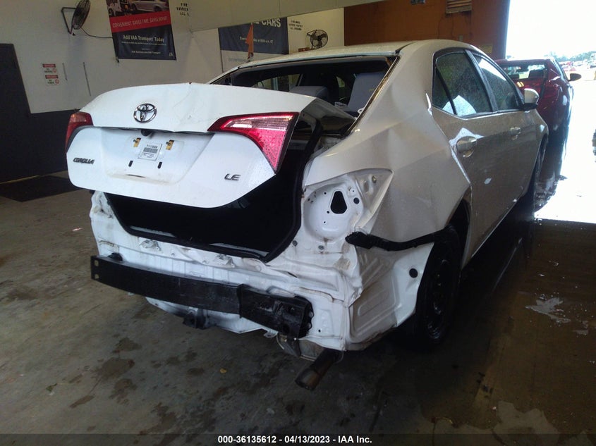 VIN 2T1BURHE4KC210613 2019 TOYOTA COROLLA LE