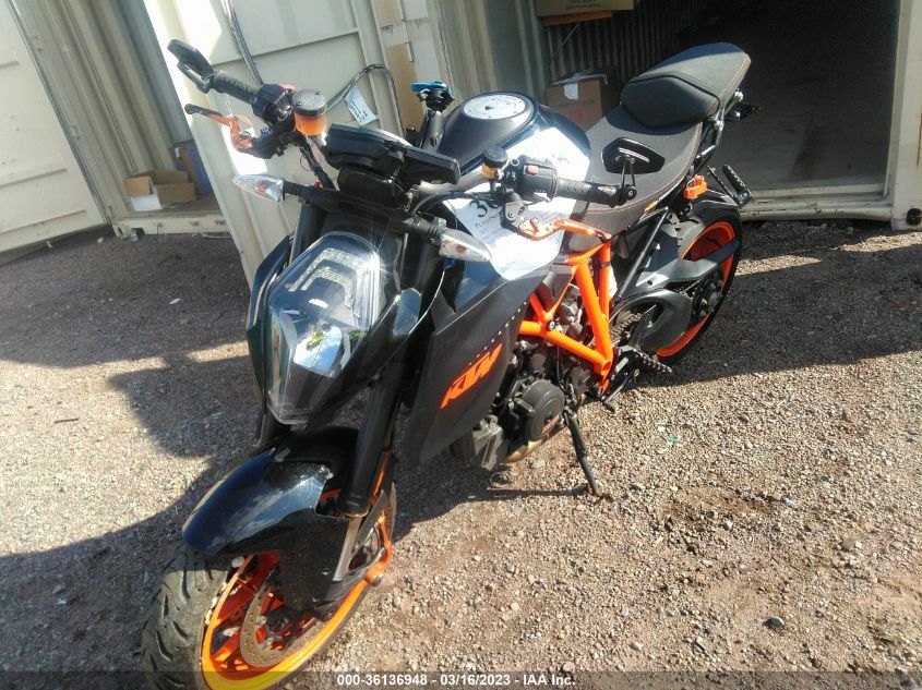 2015 KTM 1290 SUPER DUKE R VBKV39401FM920800