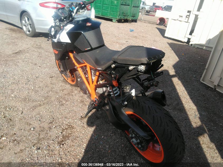 2015 KTM 1290 SUPER DUKE R VBKV39401FM920800