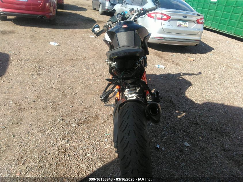 2015 KTM 1290 SUPER DUKE R VBKV39401FM920800
