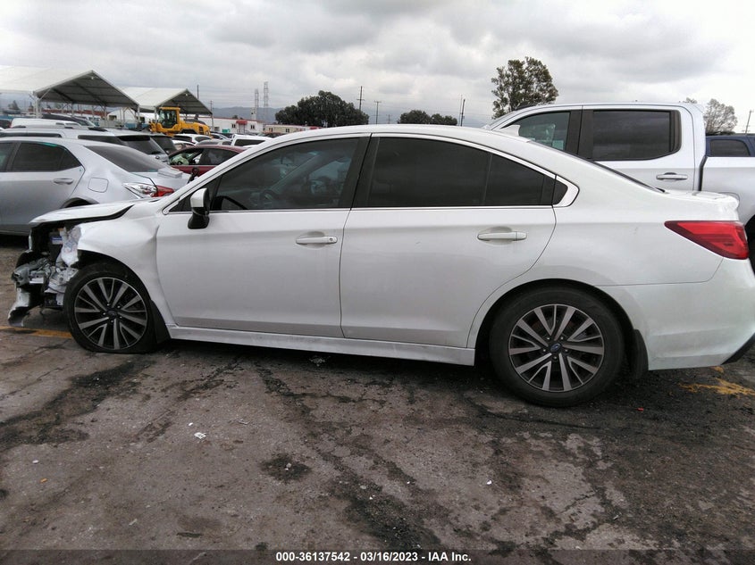 VIN 4S3BNAC61J3041365 2018 SUBARU LEGACY PREMIUM
