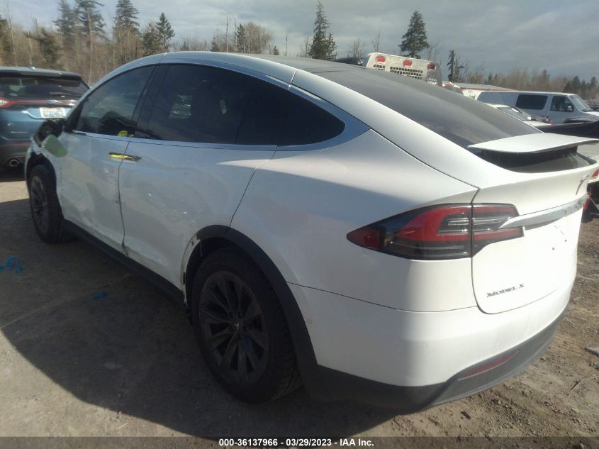 2018 TESLA MODEL X 75D/100D/P100D - 5YJXCBE20JF136790