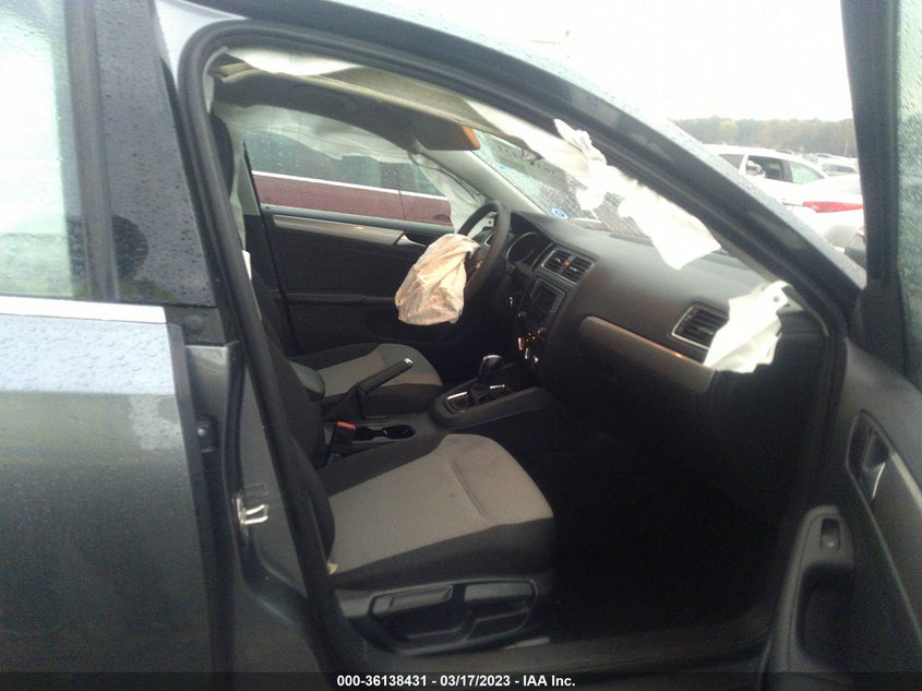 VIN 3VW2B7AJ9HM392811 2017 VOLKSWAGEN JETTA 1.4T S