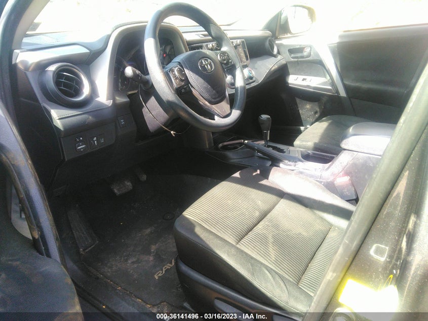 VIN JTMBFREV9HJ710018 2017 TOYOTA RAV4 LE