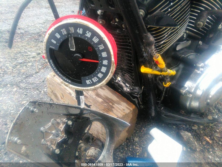 2021 HARLEY-DAVIDSON FLHC 1HD1YAJ14MB032548
