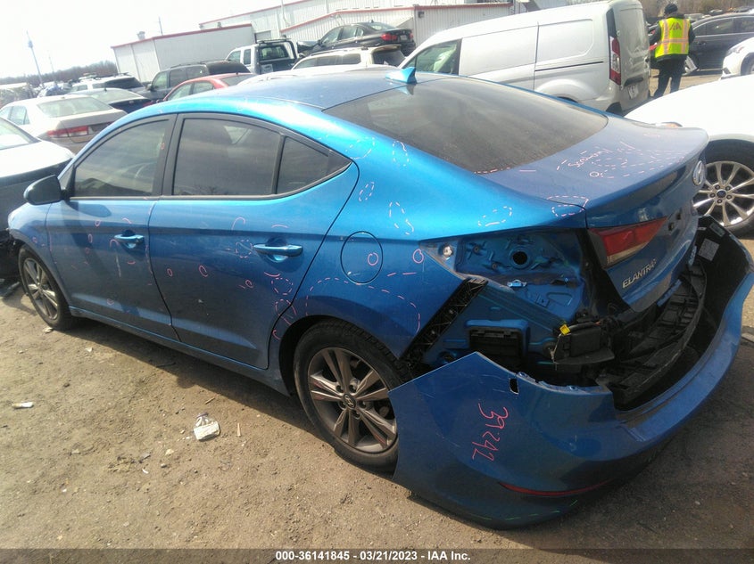 VIN 5NPD84LF2JH252807 2018 HYUNDAI ELANTRA SEL