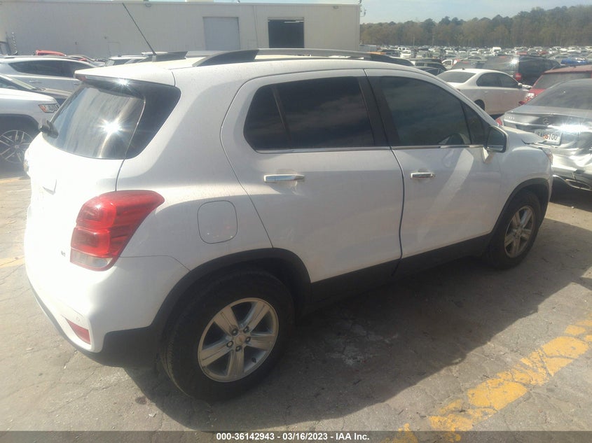 VIN KL7CJLSB0LB070758 2020 CHEVROLET TRAX LT