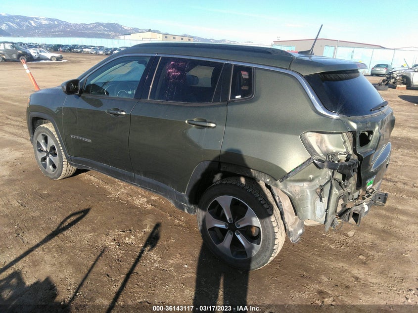 VIN 3C4NJDBB1JT104073 2018 JEEP COMPASS LATITUDE