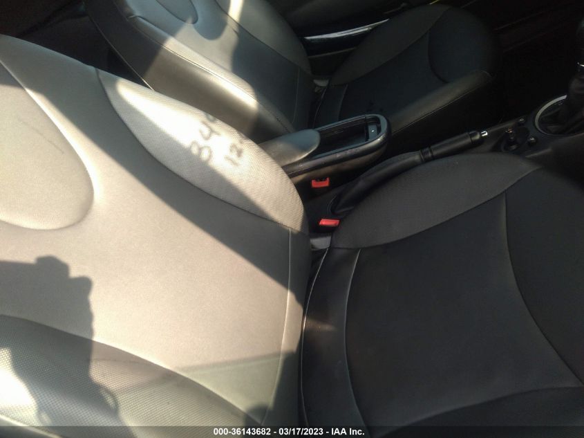 2013 MINI CONVERTIBLE COOPER WMWZN3C52DT568530