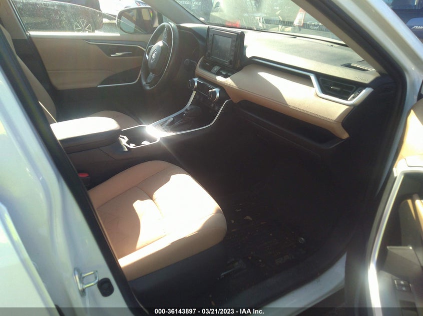 VIN 2T3P1RFV0LC136861 2020 TOYOTA RAV4 XLE