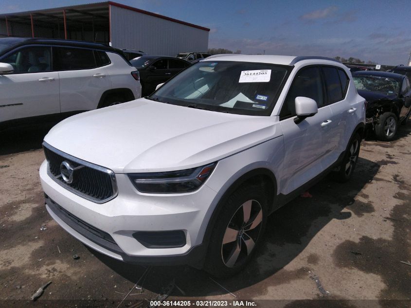 2020 VOLVO XC40 MOMENTUM YV4AC2HK5L2274555