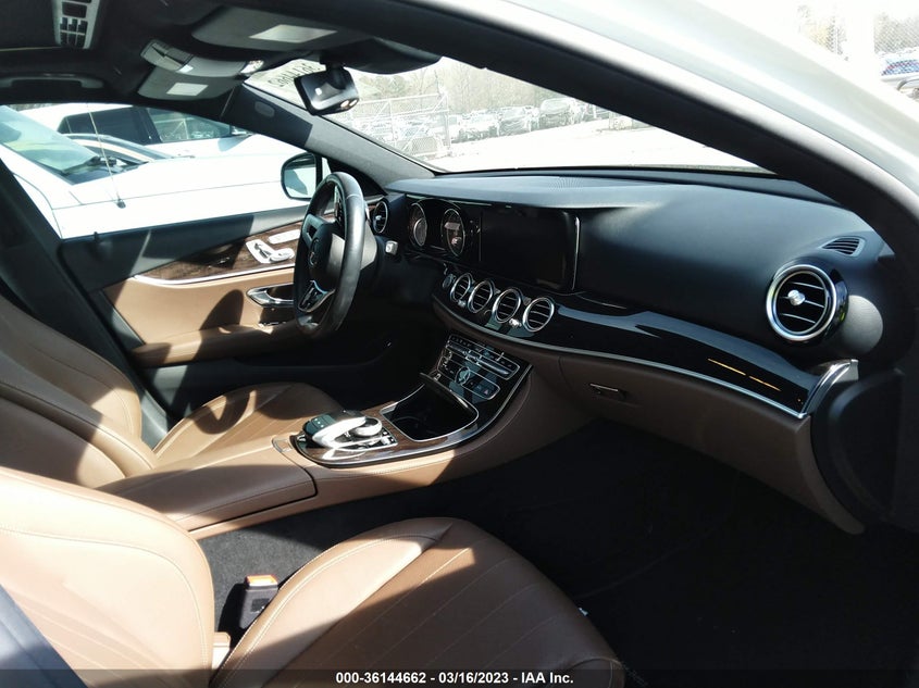 VIN WDDZF4KB9KA615998 2019 MERCEDES-BENZ E-CLASS E 300