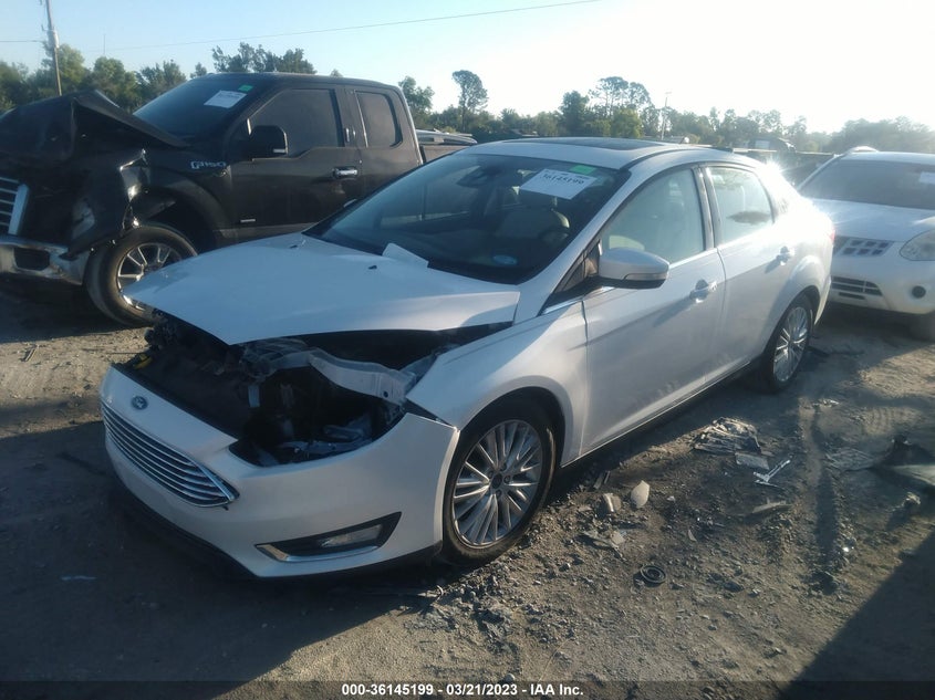VIN 1FADP3J29JL214909 2018 FORD FOCUS TITANIUM