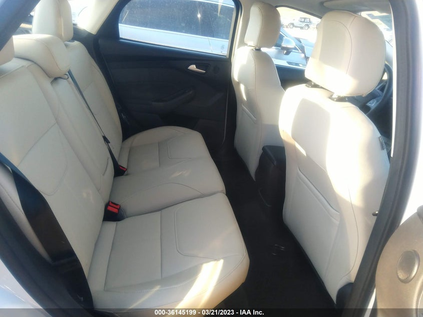 VIN 1FADP3J29JL214909 2018 FORD FOCUS TITANIUM