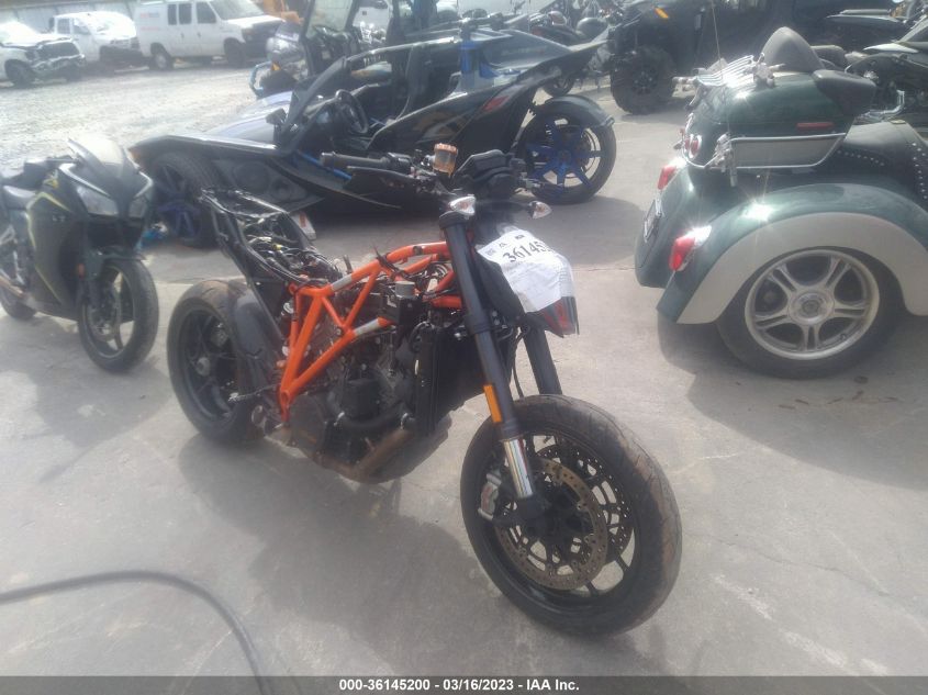 2016 KTM 1290 SUPER DUKE R - VBKV39401GM937503