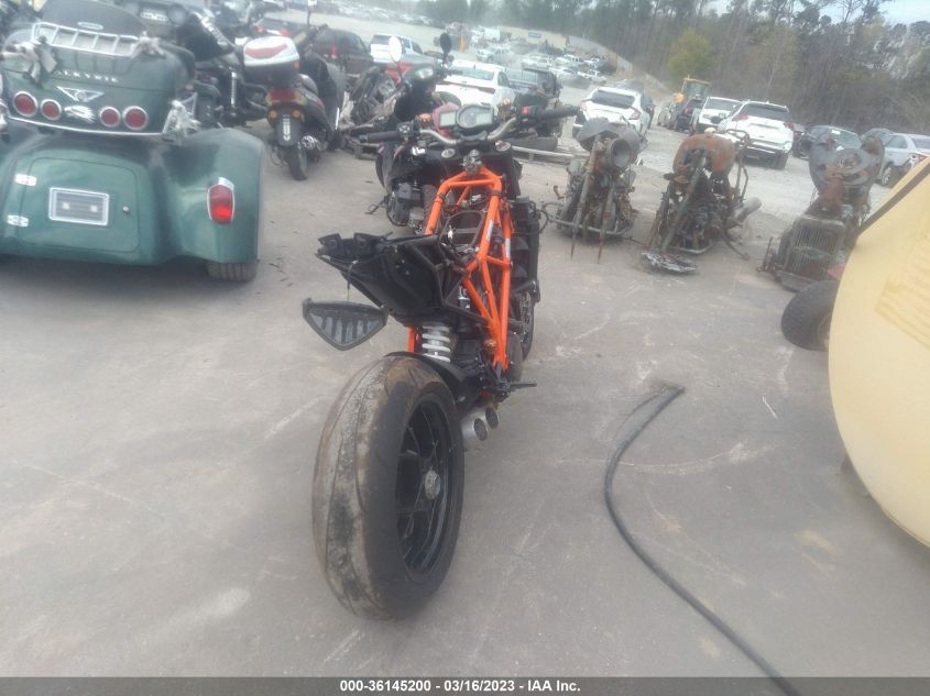 2016 KTM 1290 SUPER DUKE R - VBKV39401GM937503