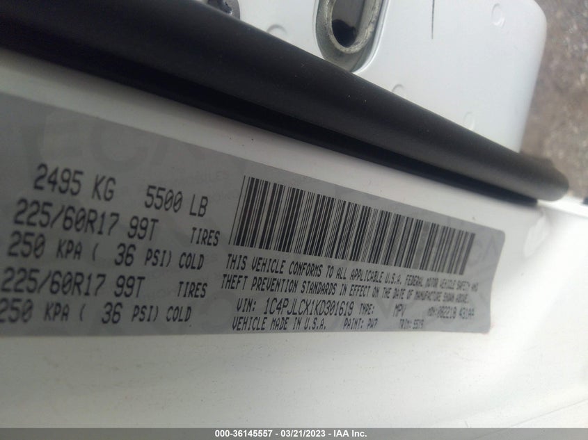 VIN 1C4PJLCX1KD301619 2019 JEEP CHEROKEE LATITUDE