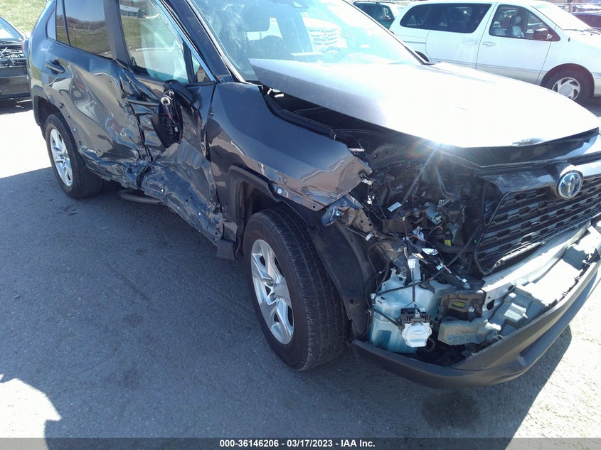 VIN 2T3RWRFV3LW077670 2020 TOYOTA RAV4 HYBRID XLE