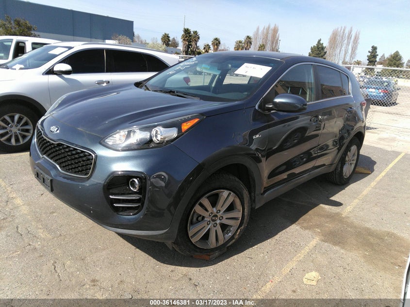 VIN KNDPMCAC2J7455700 2018 KIA SPORTAGE LX