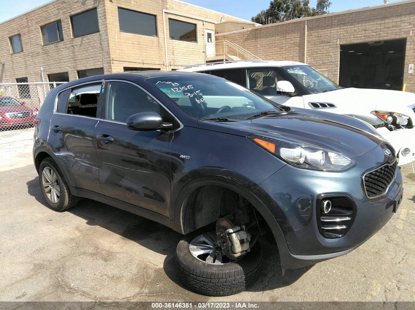 VIN KNDPMCAC2J7455700 2018 KIA SPORTAGE LX