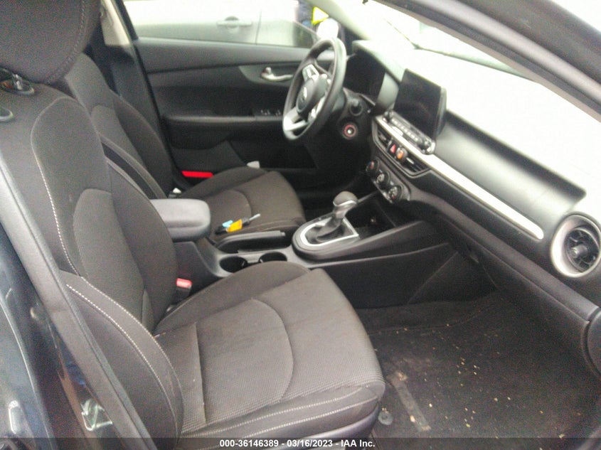 VIN 3KPF24AD2LE147719 2020 KIA FORTE LXS
