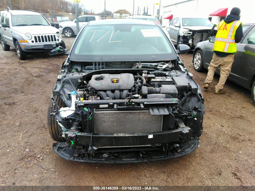 VIN 3KPF24AD2LE147719 2020 KIA FORTE LXS