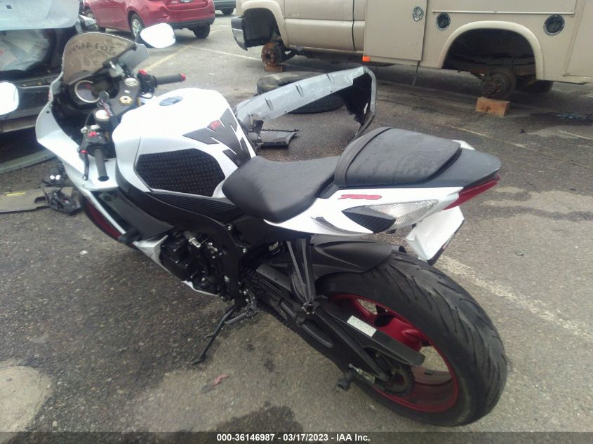 2017 SUZUKI GSX-R750 - JS1GR7MA5H2102193