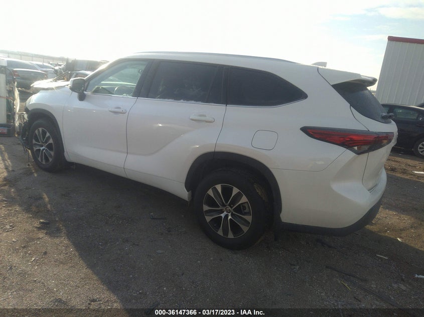 VIN 5TDHZRBH5MS532878 2021 TOYOTA HIGHLANDER XLE