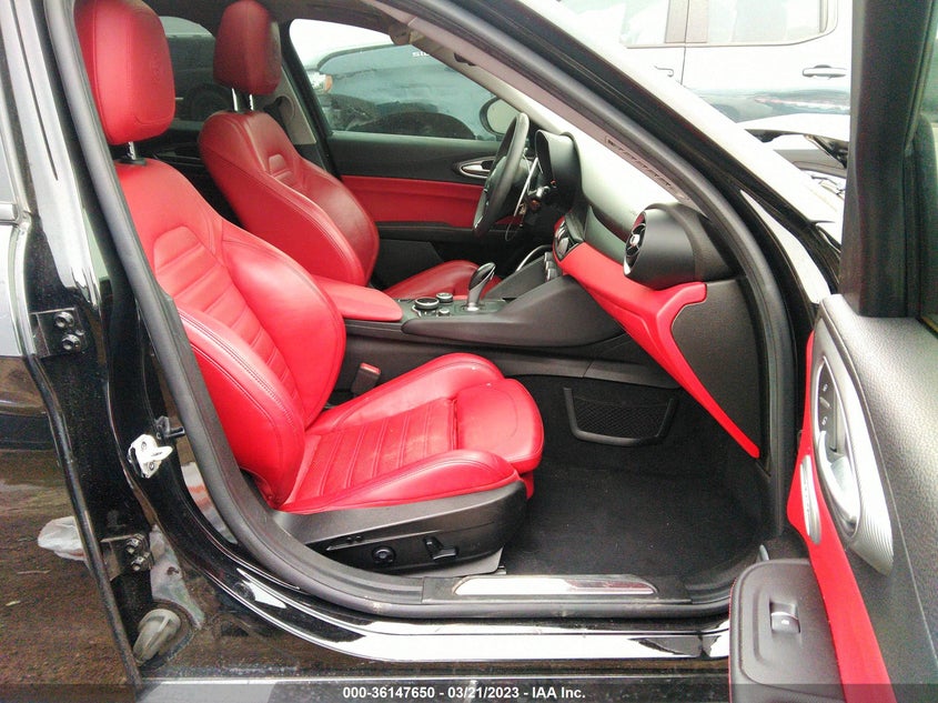 VIN ZARFAMBN5K7605669 2019 ALFA ROMEO GIULIA TI SPORT