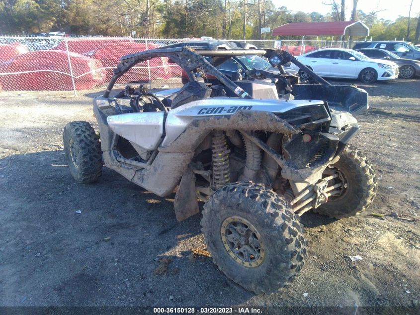 2018 CAN-AM MAVERICK X3 TURBO - 3JBVGAY42JK000514