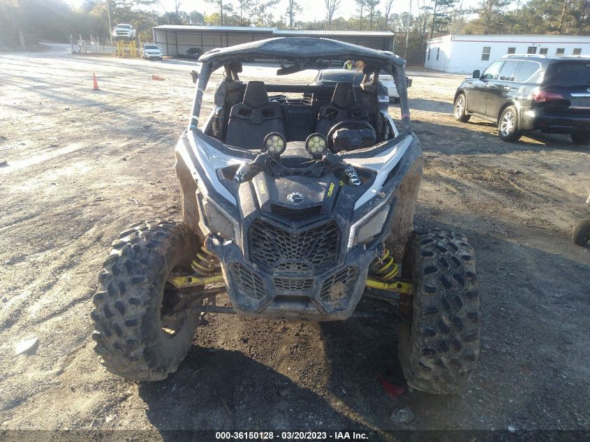 2018 CAN-AM MAVERICK X3 TURBO - 3JBVGAY42JK000514