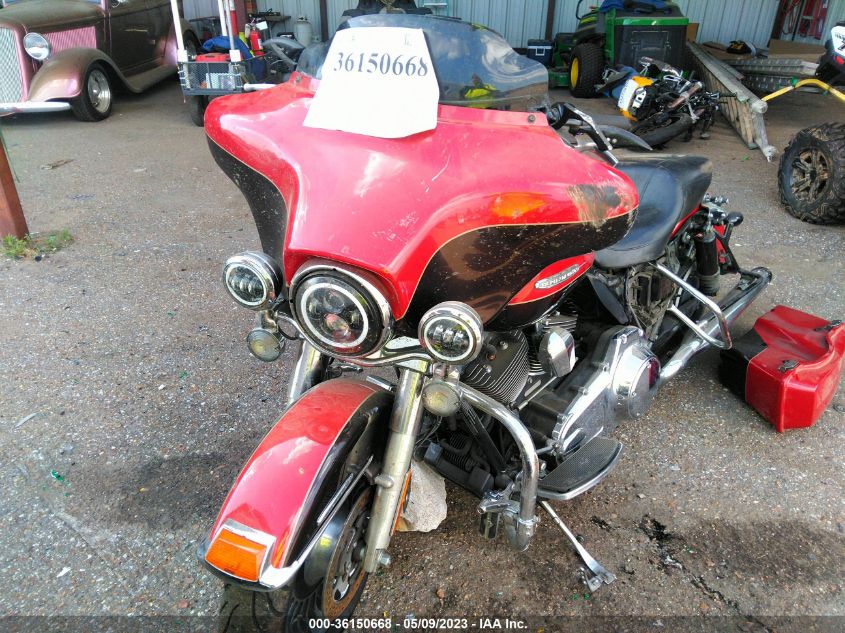 2011 HARLEY-DAVIDSON FLHTK - 1HD1KEM13BB618448