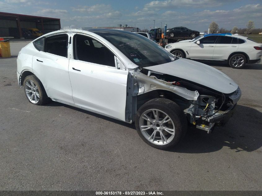 2021 TESLA MODEL Y STANDARD RANGE - 5YJYGDED2MF111061