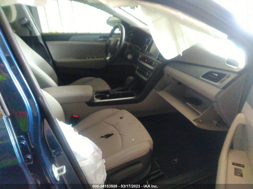 VIN 5NPE24AF0KH770411 2019 HYUNDAI SONATA SE