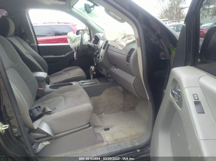 2018 NISSAN FRONTIER SV V6 - 1N6AD0ERXJN737918
