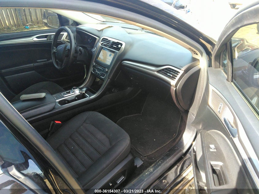 VIN 3FA6P0HD3JR251728 2018 FORD FUSION SE